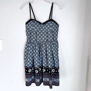 Sleeveless Blue Patterned Sundress with Contrast Trim